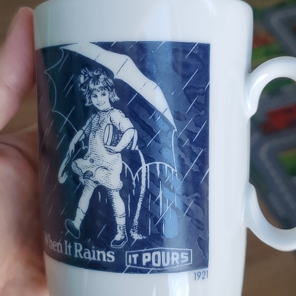 Set of 4 Morton Salt Mugs - Picture 8 of 8